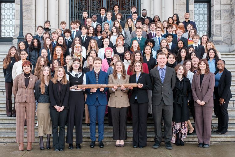 Retour sur la 28e édition du Parlement jeunesse francophone de la C.-B. !